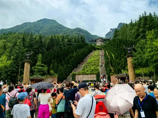 有朋自台湾来 不亦乐乎 两岸同胞共赴神农架探寻文化与自然之美