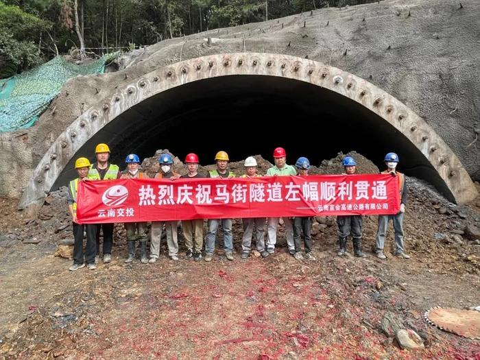 渝昆高铁建设再传新消息！还有云南多条高速公路……