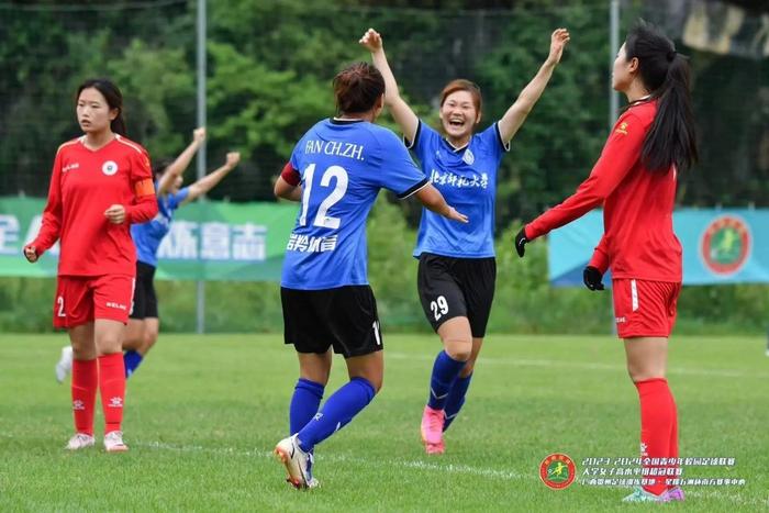 北师大女足夺得2023-2024年全国青少年校园足球联赛大学女子高水平组超冠联赛冠军