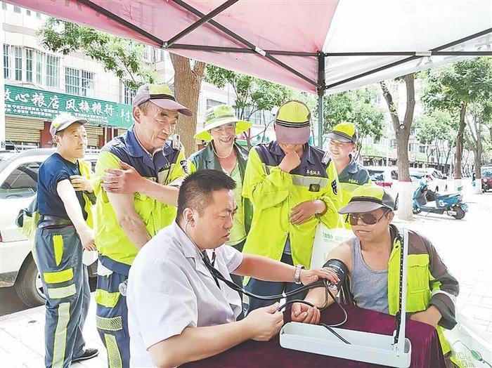 甘肃各地工会驿站为户外劳动者搭建“清凉角”