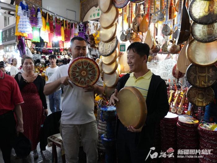 台商台企参访团参访新疆 “我们看到了新疆未来发展的广阔前景”