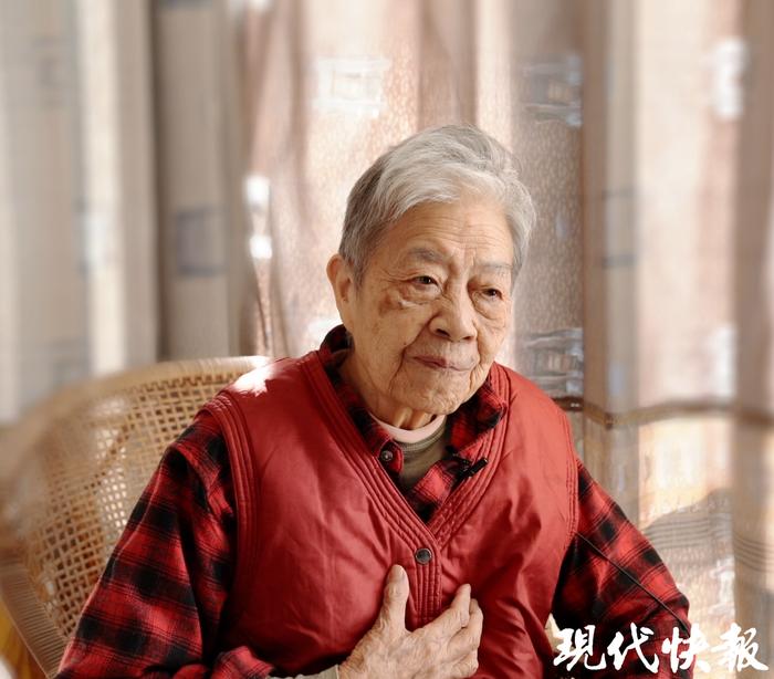 “代”你穿越70年｜“原来这就是民主！”纺织女工代表为何这样感慨