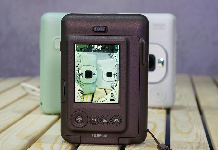 来2024 P&I中关村在线 感受富士instax mini Liplay有趣时刻