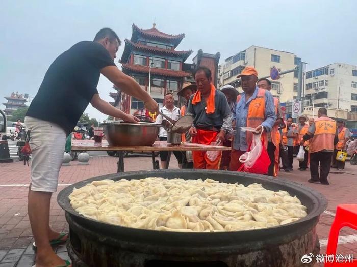 当街做饭的人越来越多！沧州这里可真热闹