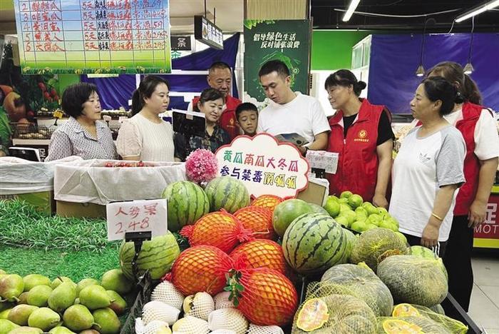 禁毒趣味宣传进超市 居民直呼“太上头了”