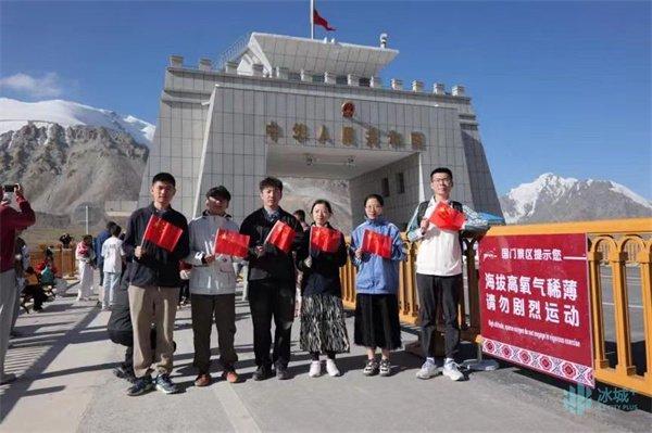 沉浸式体验！跟随哈工大学子驰骋边疆