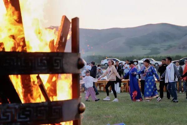 天天那达慕| 草原上的“奥林匹克” 不仅有传统赛事，竟然还有……