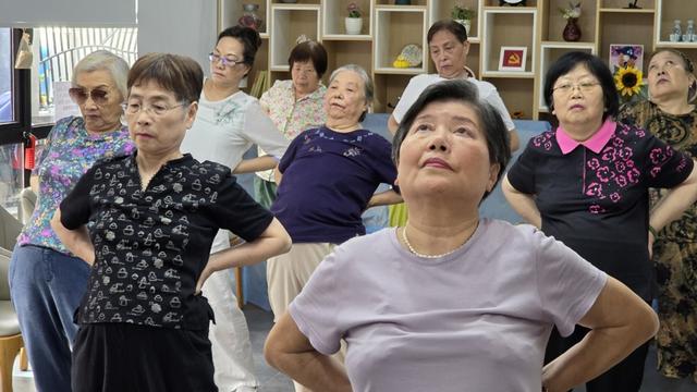 在家门口的养老服务站锻炼，每天都是“全民健身日”