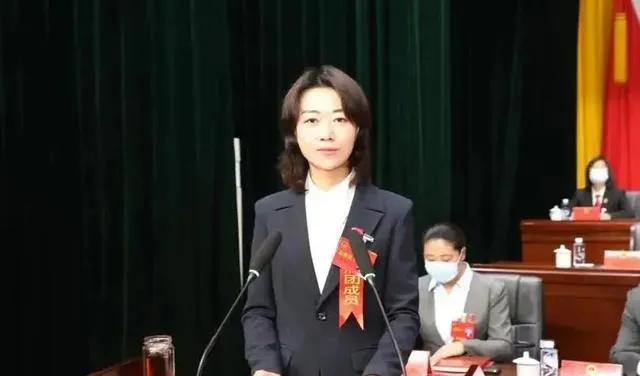 “智慧与美貌并存”的高县长，为何被开除党籍？