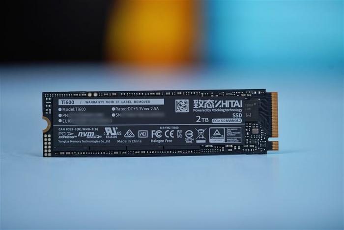 长江存储致态Ti600 2TB SSD高温测试：不惧主控90℃高温 性能依然满速