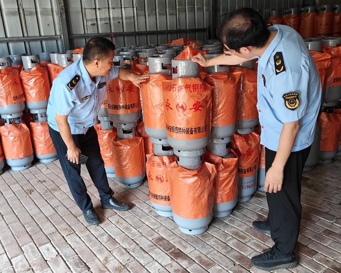 黑龙江省伊春市市场监管局乌翠分局开展高温暴雨季节燃气充装单位特种设备安全检查