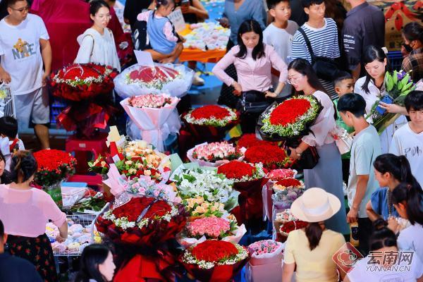 【云视角】七夕催热鲜花市场 云南“鲜花经济”何以怒放？