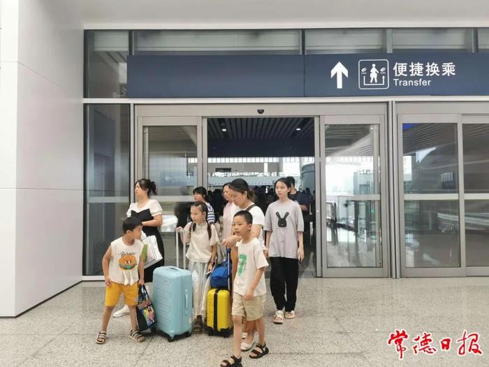 常德火车站暑运持续升温 日均到发旅客超2.1万人次