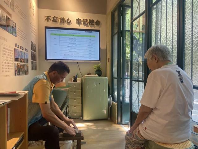 社区清凉行动，他们送出一整个夏天的温馨关怀