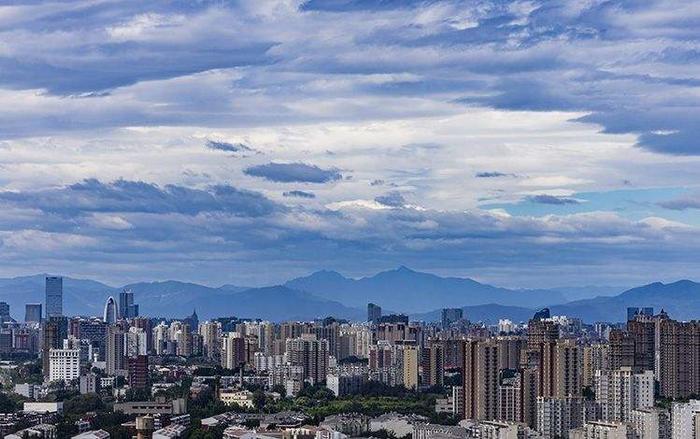 北京“冷涡蓝”刷屏！傍晚前后有分散性雷阵雨，未来三天降雨频繁