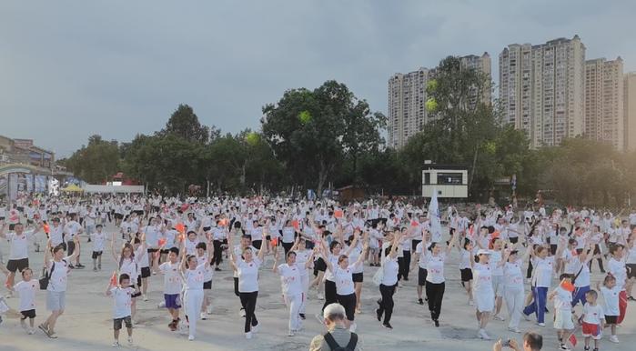 这个七夕，百色甜蜜满格、浪漫满城！（组图）