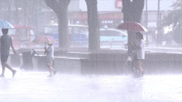 遭遇强对流天气 市民该这样避险