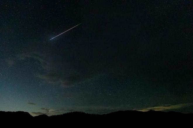 英仙座流星雨将震撼来袭！为什么流星有不同颜色?