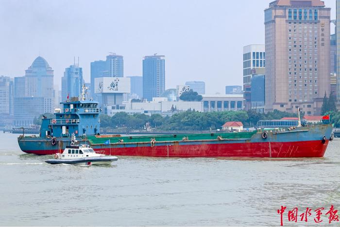 “迎进博 强应急 保安全”黄浦江核心区服务保障水岸大客流综合应急演练成功举行