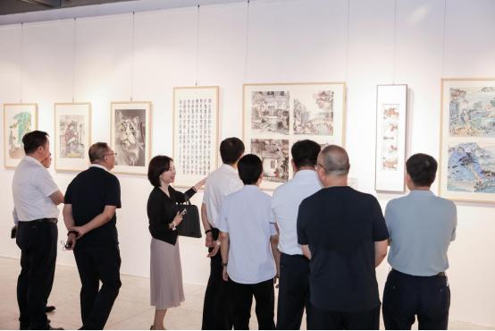 “共享芬芳 共铸美好——中国人保杯寻找最亮的星”全国书画摄影巡展在福州举办