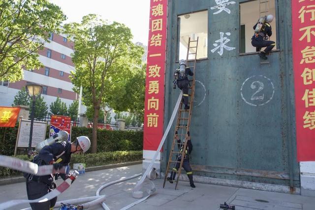 多图直击！场景震撼！带你感受训练场上的“热辣滚烫”