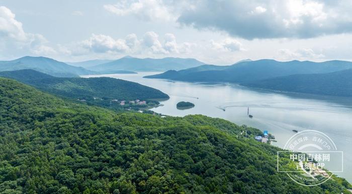 在北纬 42°，遇见22℃的松花湖