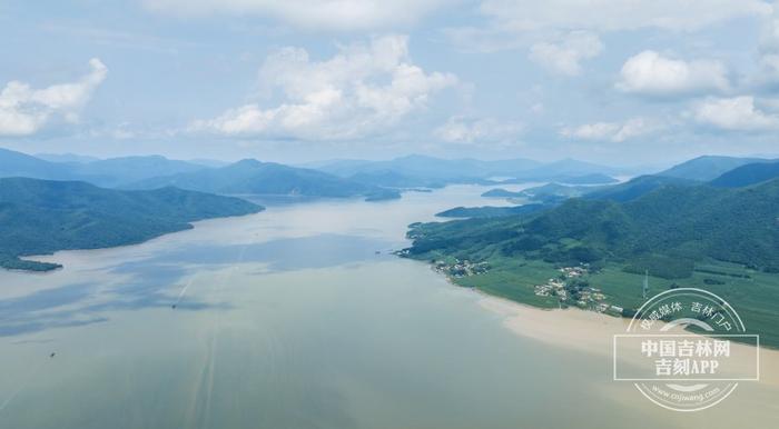 在北纬 42°，遇见22℃的松花湖