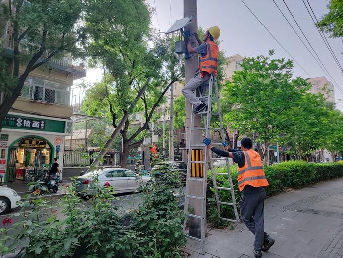 开放式老旧小区共享单车乱停放，21处电子围栏解难题