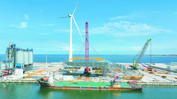 渤海湾港海上光伏项目“海进海出”中转基地正式运营