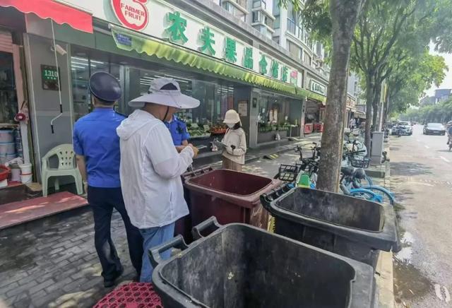 告别道路脏乱差，从水果店的垃圾分类开始