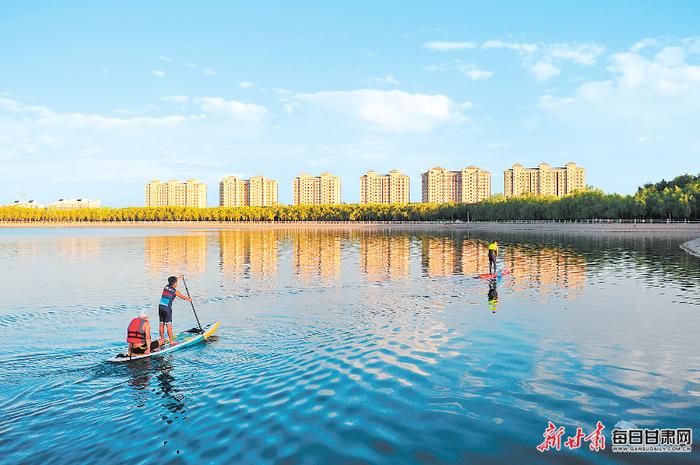 【图片新闻】嘉峪关市东湖生态旅游景区碧波荡漾