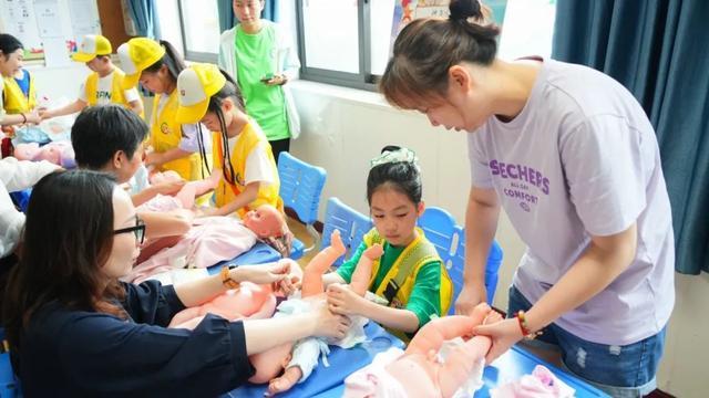 今年开学日不是9月1日！上海中小学最新校历→