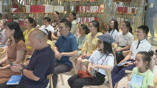 书香味里忆童年，上海书展奉贤分会场举办儿童文学分享会