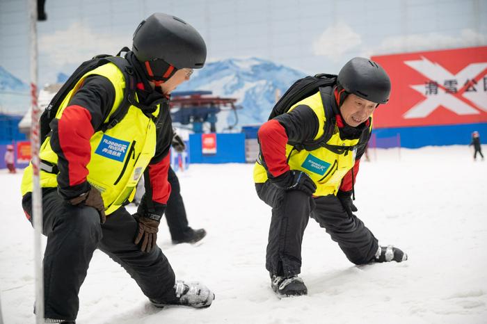 相约哈尔滨 逐梦亚冬会｜做好医疗保障！滑雪医生夏秋季培训启动