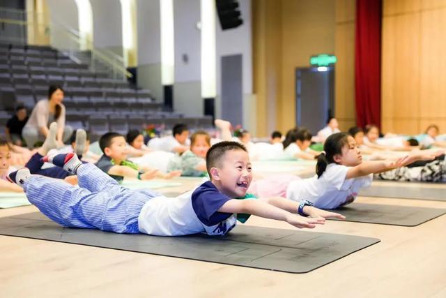 今年开学日不是9月1日！上海中小学最新校历→