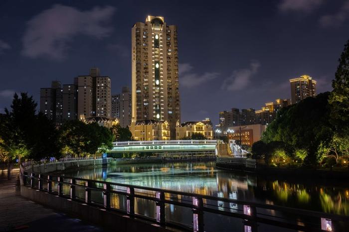 普陀夜色再升级！“半马苏河”景观照明三期工程竣工