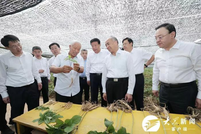 林武在威海调研时强调 牢固树立以人民为中心的发展思想 不断增强人民群众的获得感幸福感安全感