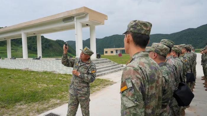 火箭军某旅党委议战议训紧盯训练问题提升抓训科学性实效性