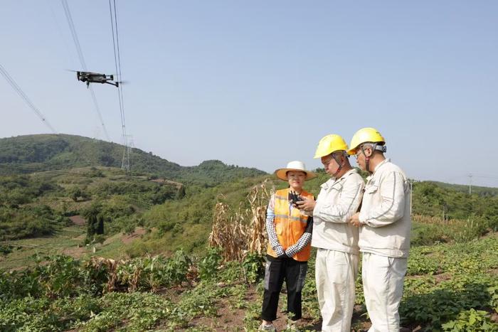 重庆北碚：联合政府部门排查山火隐患