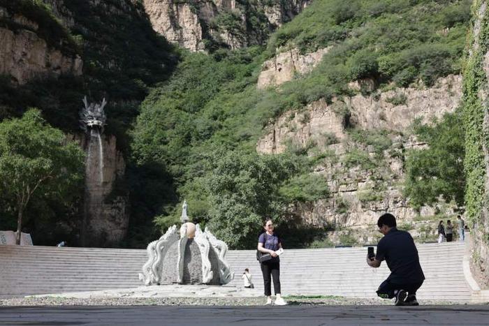 在京西地质奇观中探险 门头沟雁翅镇旅游文化节开幕