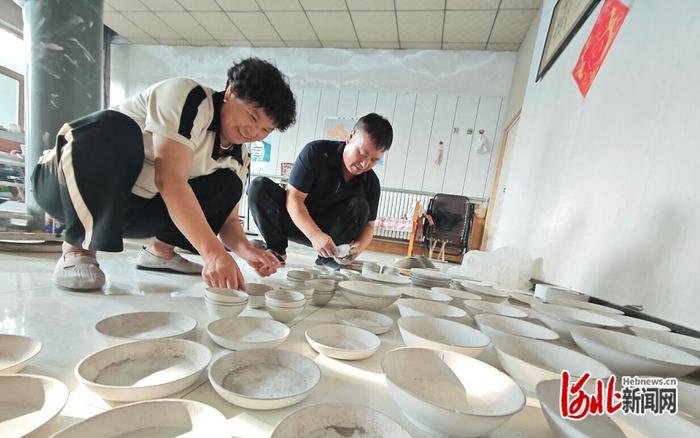 记者走基层｜“瓷器活儿”让百姓端上“金饭碗”