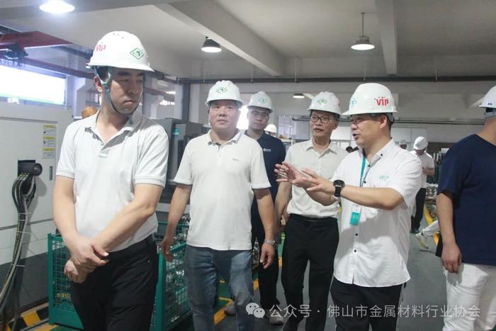 温州市管件行业协会欢迎河北管道装备制造协会代表团参观不锈钢管道产品