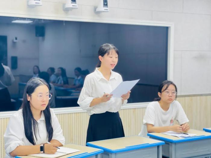 未央区东前进小学新教师见面暨新一年级教师培训活动