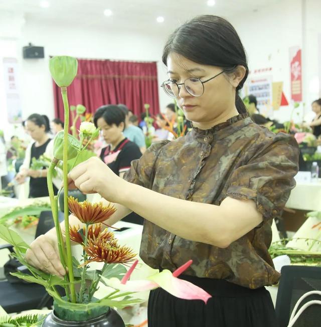 虹桥花谷2024年上海市民海派插花花艺大赛青浦区比赛举行