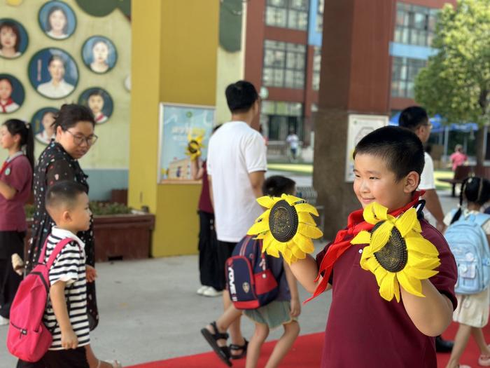 梦启长椿 童行未来——郑州高新区长椿路小学一年级启航