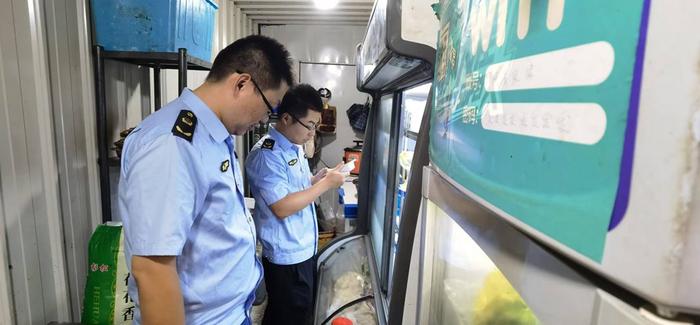 安徽省芜湖市湾沚区市场监管局开展夜间营业餐饮环节肉制品食品安全排查