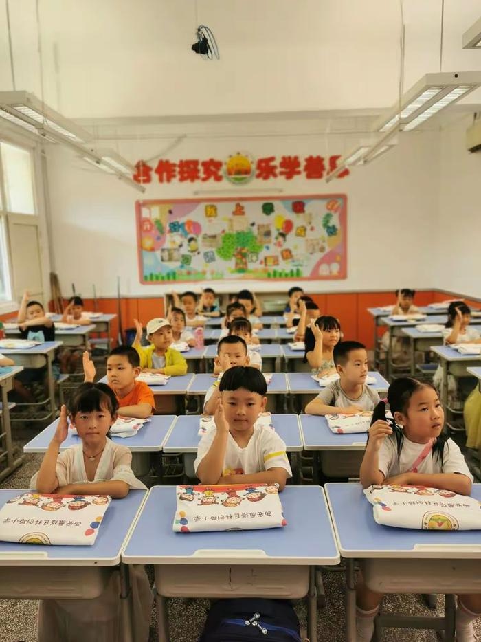 雁塔区科创路小学举行2024级新生入学礼