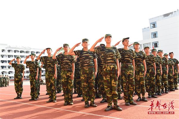 【开学季·军训】常德朗州高级中学举行高一新生军训结营仪式