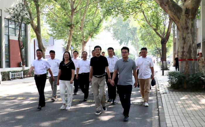 陕西旅游烹饪职业学院幸福路校区揭牌！