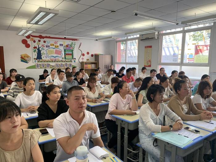 西安市浐灞十二小：一年级迎新仪式、入学培训及家长会